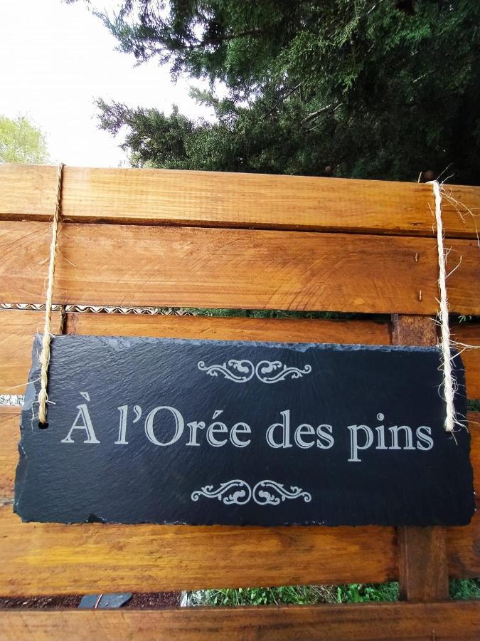 A l'Orée des pins - Gite indépendant avec baignoire balnéo et Home Cinéma en sup - Voir info de l'hôte Cuges-les-Pins Exterior foto